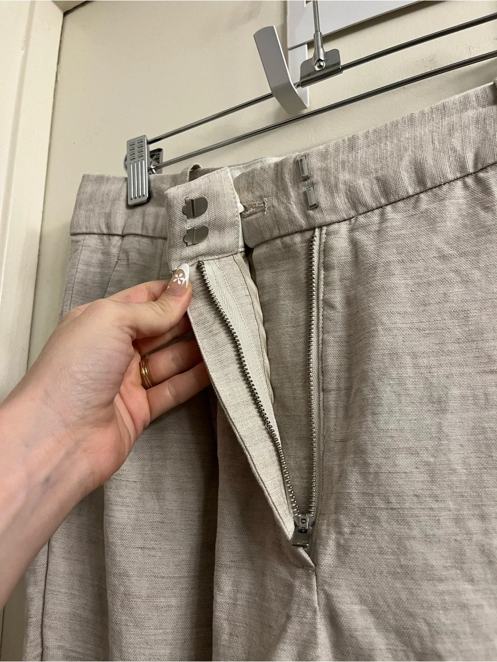 Aritzia Wilfred The Effortless Pant Linen Natural Ecru Size 6